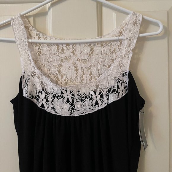 Brand New RK Black and White Sleeveless Top Size Small - Picture 2 of 4